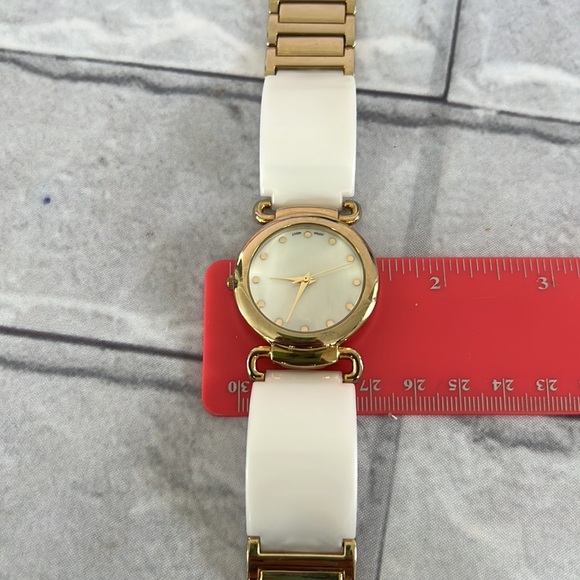 Chico’s Anitania watch Gold/white enamel - Picture 10 of 10